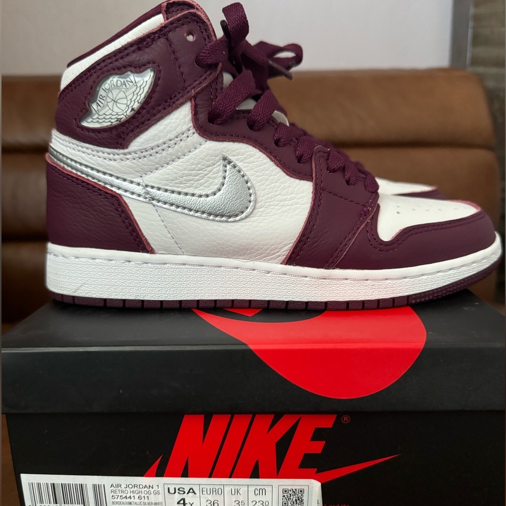 Air Jordan 1 OG Bordeaux